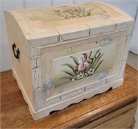 Dome doll chest