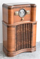 Zenith Model 5808 Long Distance Radio 1939