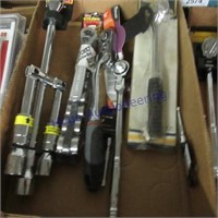 Folding lug wrench 3/8" & 1/2" ratchets