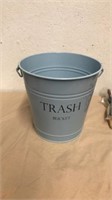 10.5” trash bucket