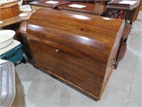 UNIQUE SOLID WOOD DOME TOP TRUNK