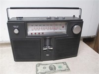 Realistic M-920 Concertmatic 8 Radio - Works