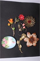Lot of Flower Broaches
