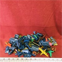 Large Lot Of Vintage Plastic Army Toys