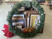 Large Christmas wreath , home decor pictures
