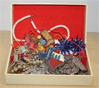 JEWLERY BOX WITH CONTENTS