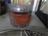 STICKY BREAD SCENTED CANDLE
