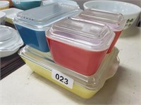 (4) PC PYREX REFRIGERATOR DISHES WITH LIDS