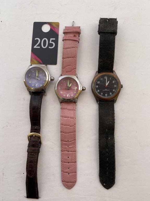Vintage Faded Glory Chunky Quartz Watch with...