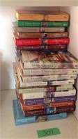 Large lot of Thomas Kincaid books