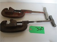 Pair Rigid pipe clamps