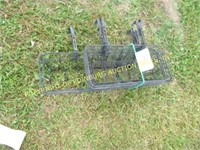 LOT OF WIRE WINDOW HANGING BASKETS