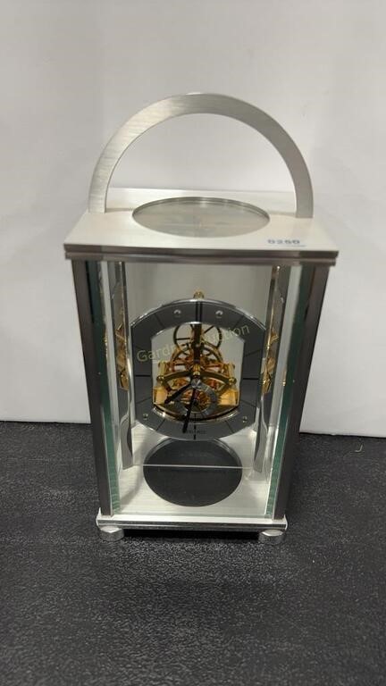 SEIKO MANTLE CLOCK 5.25" X 4.5" X 10"