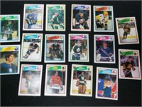 (16) 1988-89 O PEE CHEE HOCKEY CARDS