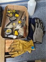 Tool assortment and 3 pairs of work gloves (Shop
