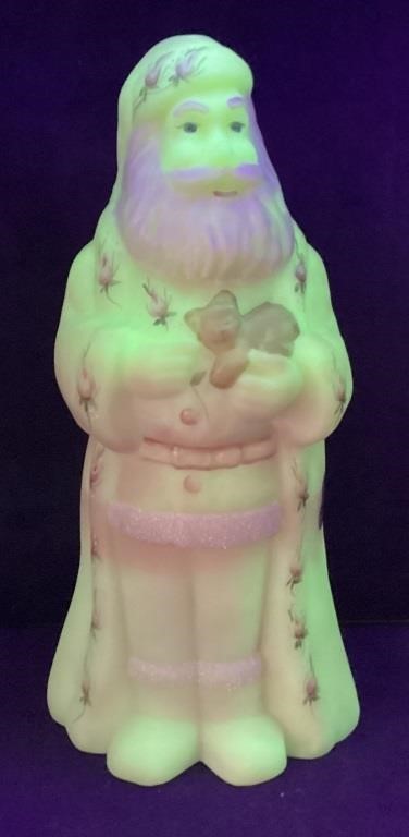 FENTON BURMESE SANTA WITH KITTY, SIGNED BY ARTIST