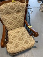 WOOD ROCKING CHAIR, SET OF METAL BED RAILS