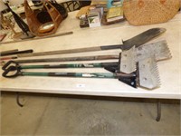 4 ROOFING SHOVELS