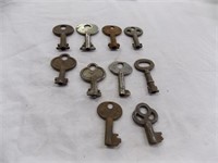 Large furniture keys (10)