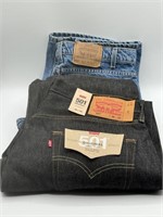 2 pair of 505 & (1) 501 36X32 Levi Strauss Jeans