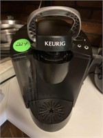 KEURIG  BEVERAGE MACHINE