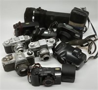 (QR) Vintage cameras assorted brands including