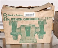 B&D Grinder 6" Bench Grinder - Used but in Great
