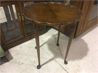 ANTIQUE WOODEN END STAND