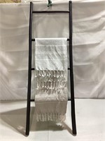 Blanket Ladder with 2 Gray Turkish Cotton Towels