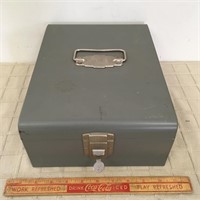 LOCKING DOCUMENT BOX WITH KEY