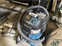 Makita Vacuum Cleaner with Attachments