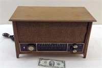 * 1960's Zenith Model K731 AM/FM/AFC Tube Radio
