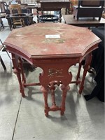 Vintage orinate table SEE DES*