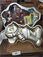 (2) Mickey Mouse and (1) Scooby Doo Cake Pans