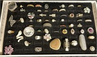 JEWELRY /  ASSORTMENT OF RINGS /  OVER 50 PCS