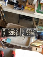 (1963) 2 license plates Iowa