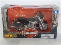 Harley Davidson Electra Glide 1:18 Series 6