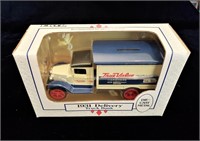 ERTL 1:25 True Value 1931 Delivery Truck Bank