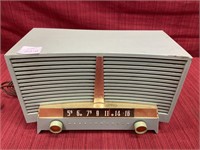 Westinghouse plastic case AM radio, circa 1950s