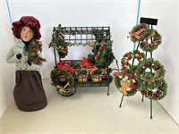 Byers’ Choice Figure 2001 Woman Selling Wreaths