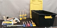 Tote w/Lid- 8 Paint Brushes (New & Used), Brush