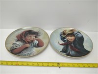 set of 2 Sue Etem collector plates