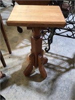Amish Made Oak Plant/ Side Table Stand