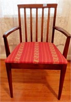 MID-CENTURY DINING ARM CHAIR WITH SLAT BACK AND