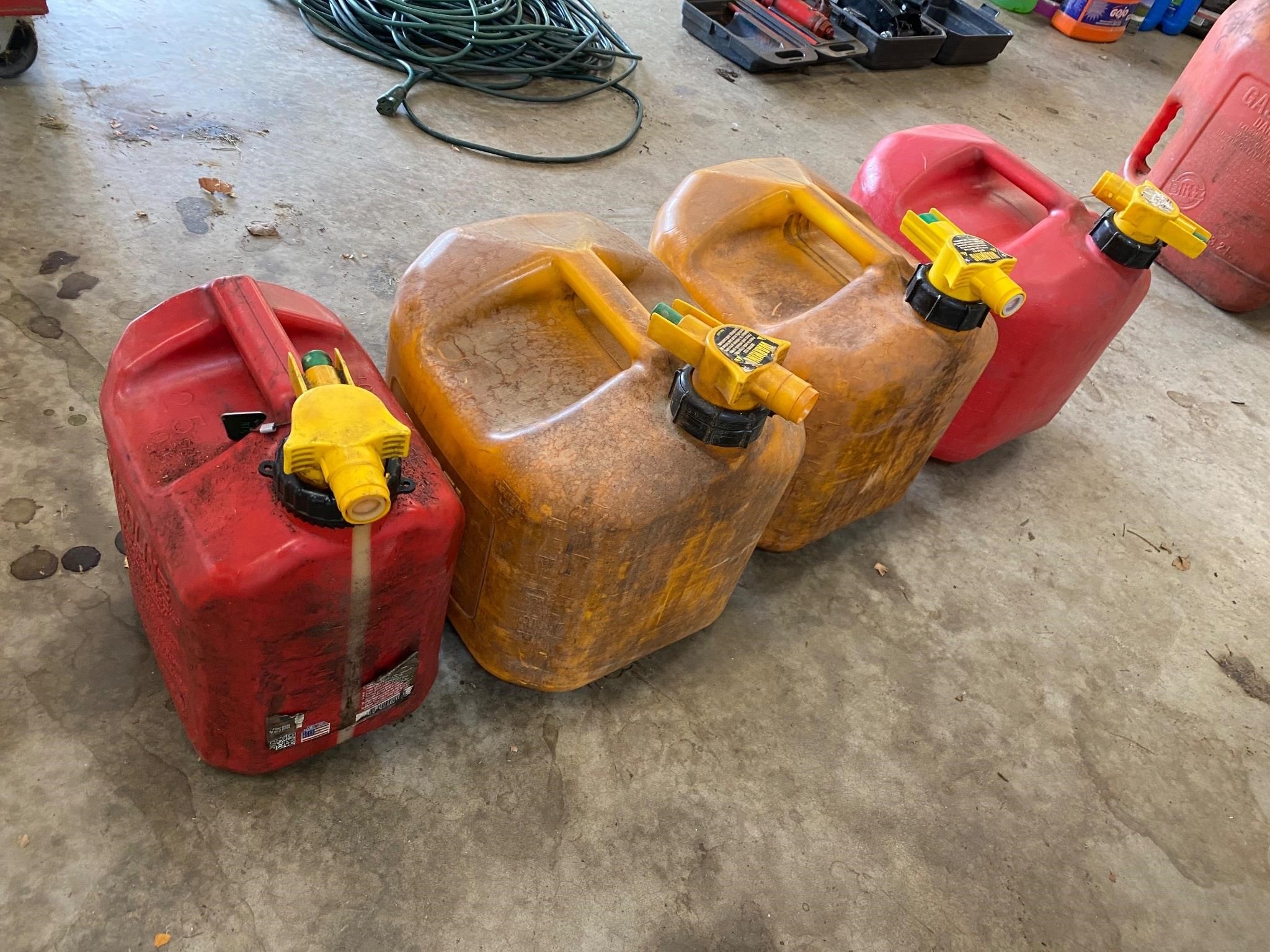 5 GAS CANS