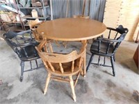 Round table w/5 chairs