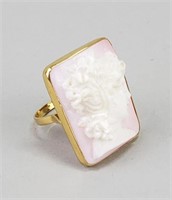 18K Gold Cameo Ring.