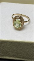 10k Gold Light Peridot Solitaire Ring Size 6