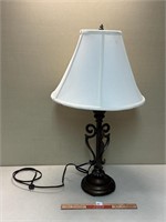 NEAT TABLE LAMP