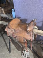 14 inch riding saddle  (at#14c)